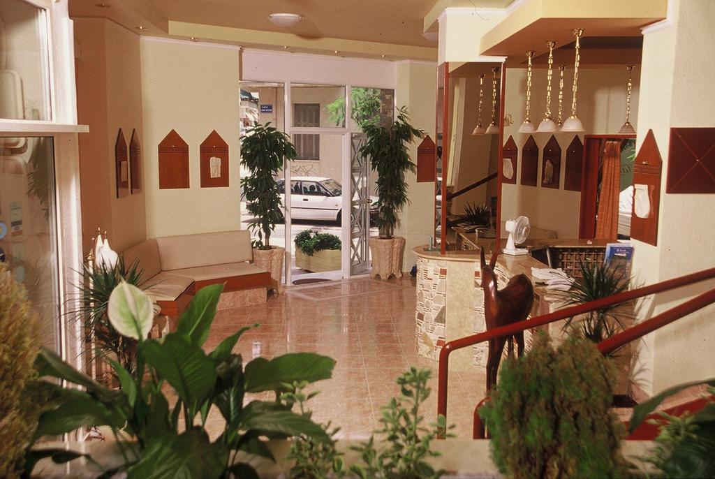 Hotel Marko Loutráki Extérieur photo